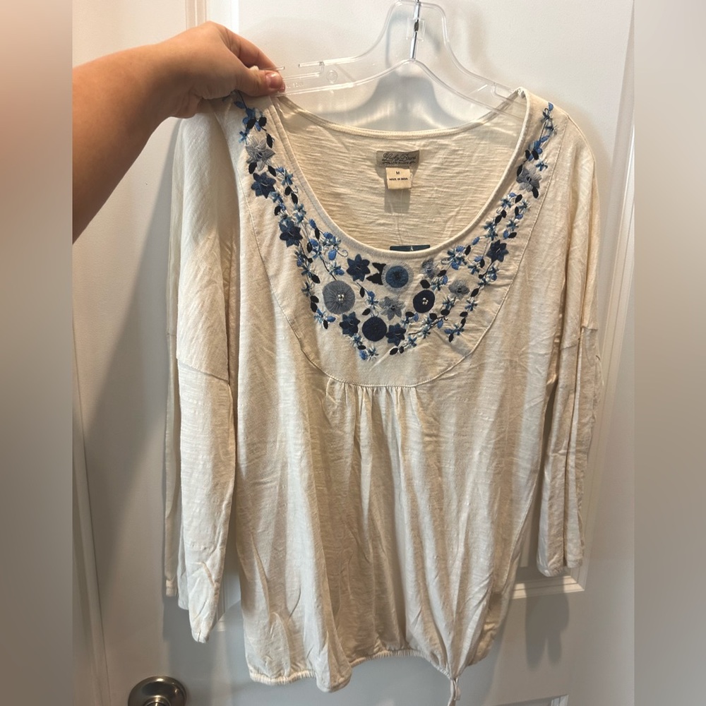 New Lucky brand embroidered women’s blouse